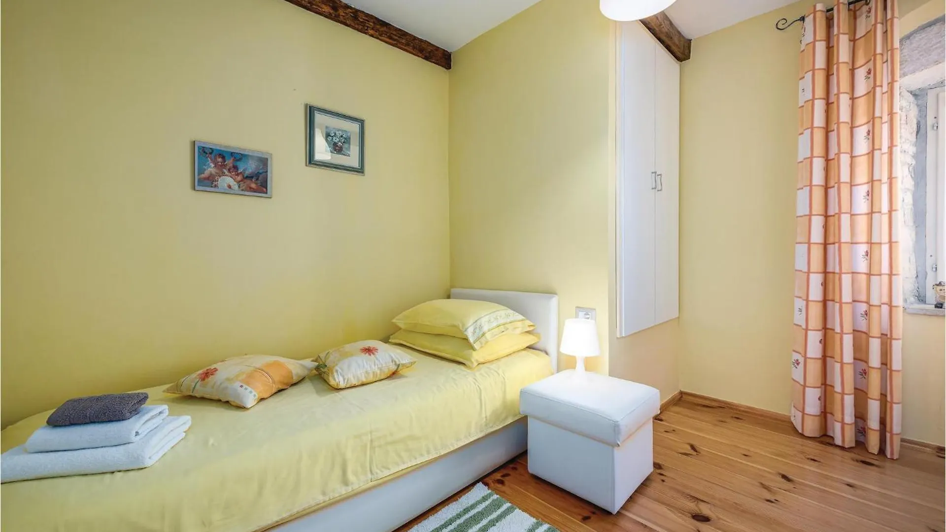 펜션 4 Bedroom Amazing Home In Tinjan