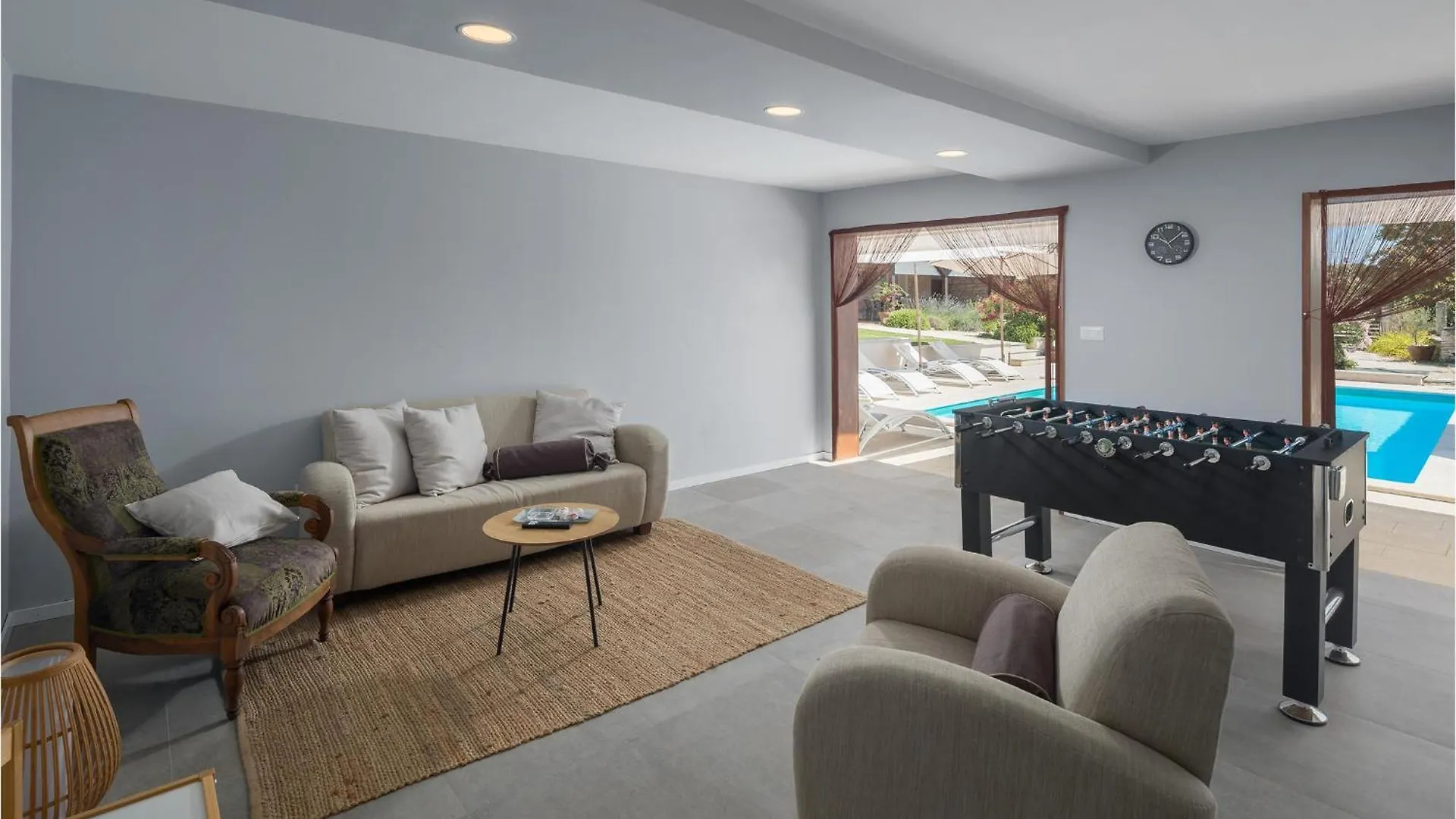펜션 4 Bedroom Amazing Home In Tinjan